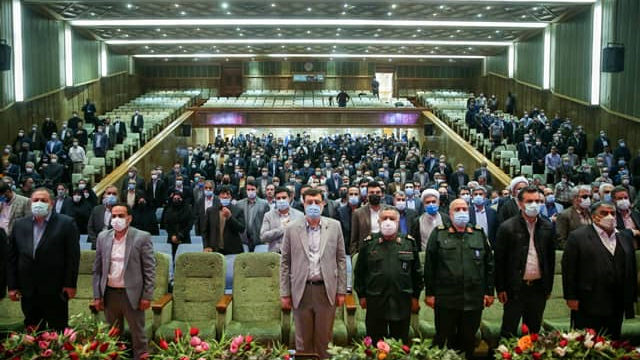 تجلیل از خادمین ایثارگران دستگاههای اجرایی با حضور مشاور هلال احمر در امور ایثارگران